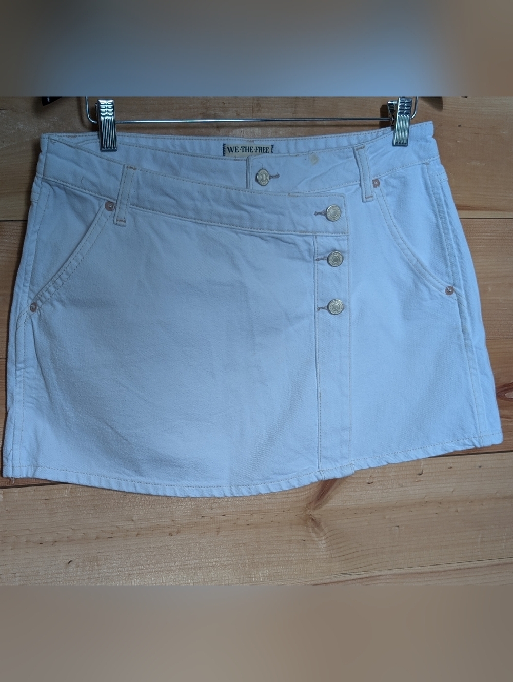 We The Free Wynne White Denim Button-Front Mini Skirt *Size 30 ****Spot